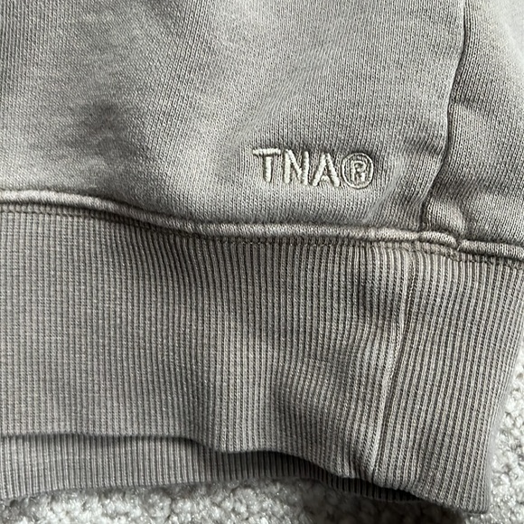 TNA Perfect Fit Crewneck - Picture 4 of 4